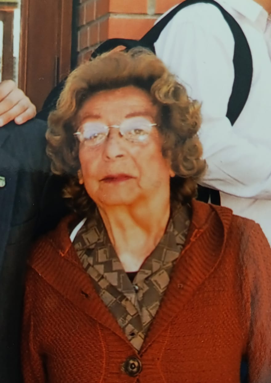 SRA. SARA  ARMINDA GONZALES  DE CALDERON