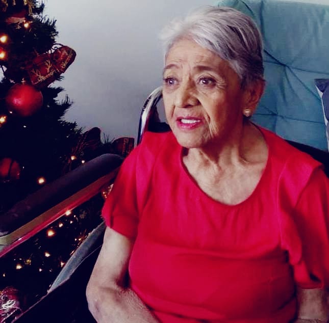 SRA. MERY RENGEL ELIO DE VELASCO